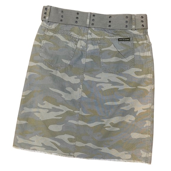 DKNY Khaki Camouflage Belted Pencil
Skirt size 8 - Picture 3 of 6